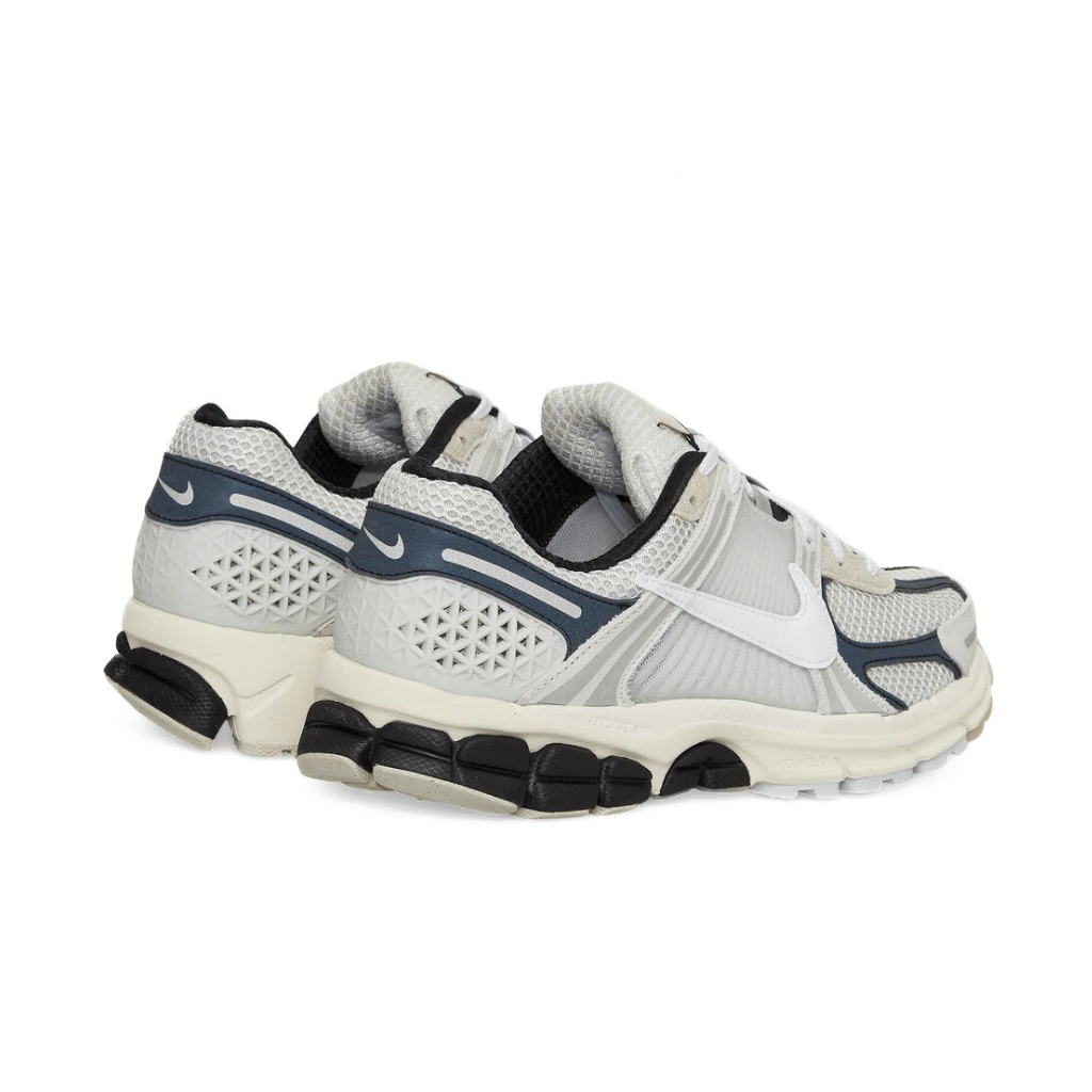 Nike Vomero 5 'Supersonic Light Bone Black'